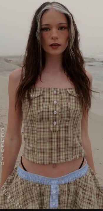 Full leaked Nadinebreaty private onlyfans photo