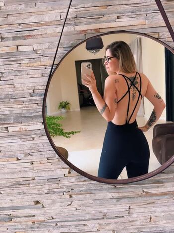 Full leaked Nahzinhaa private onlyfans photo