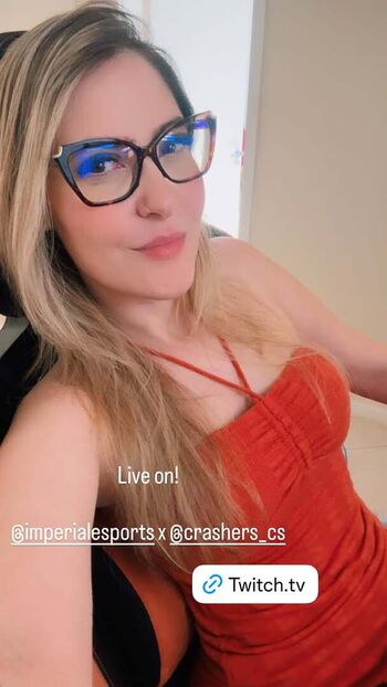 Full leaked Nahzinhaa private onlyfans photo