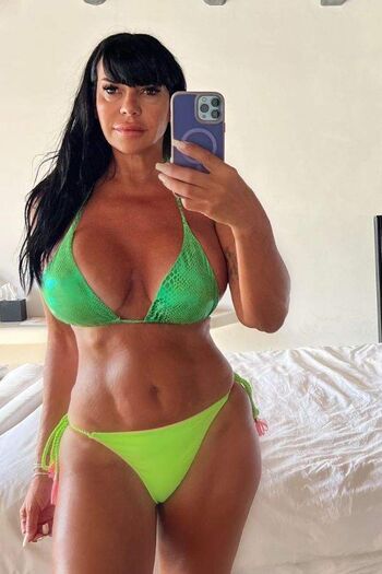 Full leaked Naima guidi private onlyfans photo