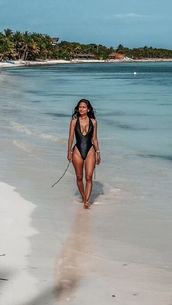 Full leaked Nalini herpal page private onlyfans photo