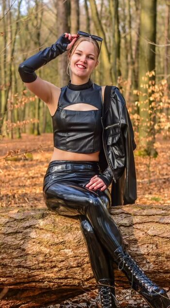 Full leaked Nanouschka page private onlyfans photo