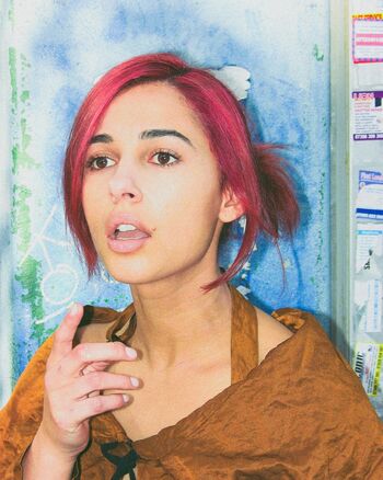 Full leaked Naomi scott private onlyfans photo