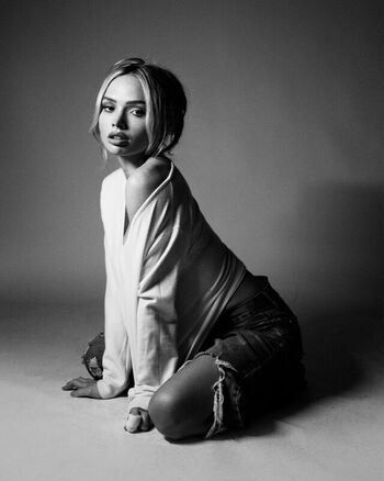 Full leaked Natalie alyn lind  page private onlyfans photo