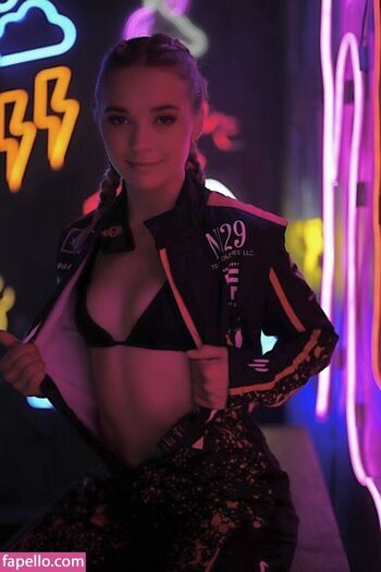 Full leaked Nataliedecker private onlyfans photo