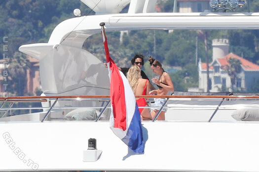 Full leaked Natasha poly page private onlyfans photo