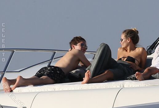 Full leaked Natasha poly page private onlyfans photo