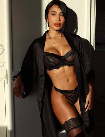 Full leaked Natseleen page private onlyfans photo