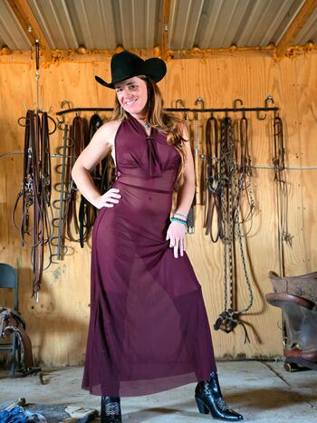 Full leaked Naughtyredfarmgirl private onlyfans photo