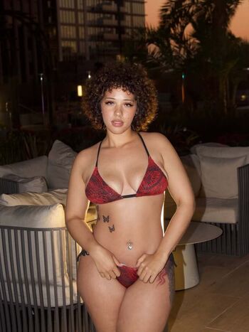 Full leaked Nebulah private onlyfans photo