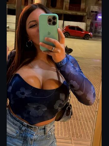 Full leaked Nelachazarreta private onlyfans photo