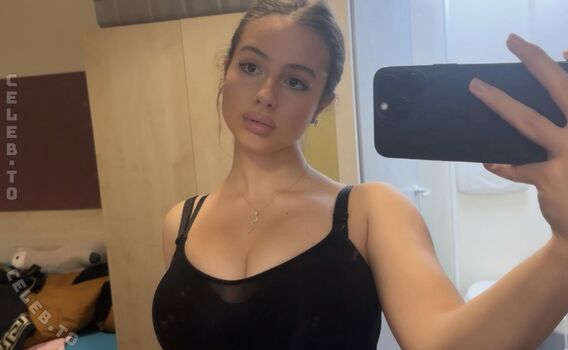 Full leaked Neniutate private onlyfans photo