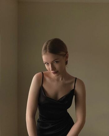 Full leaked Nerushimav page private onlyfans photo