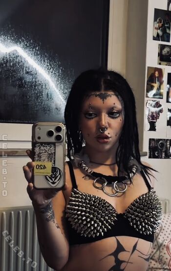 Full leaked Nessamik private onlyfans photo