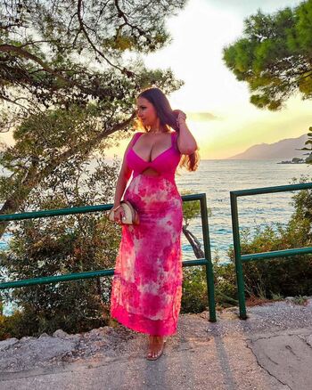 Full leaked Nettyloveslife private onlyfans photo