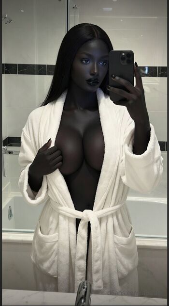 Full leaked Niabasic private onlyfans photo