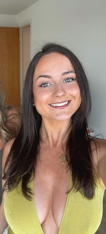 Full leaked Niamh cryan page private onlyfans photo