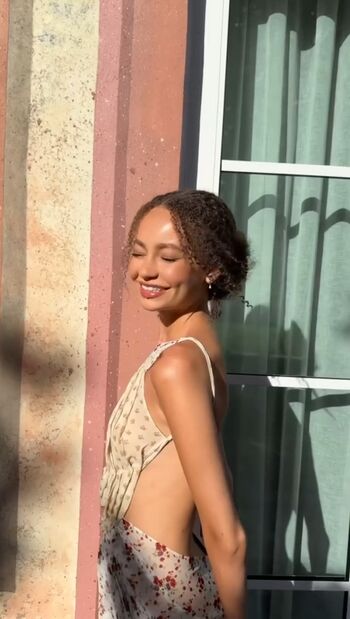 Full leaked Nico parker private onlyfans photo