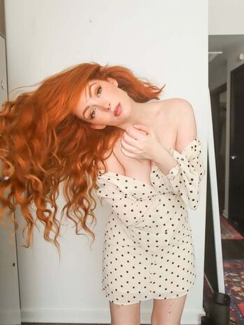 Nicole Simone