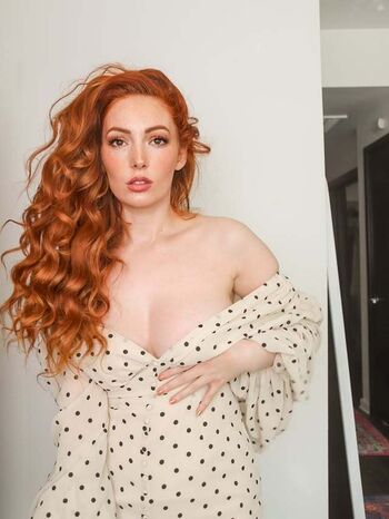 Nicole Simone