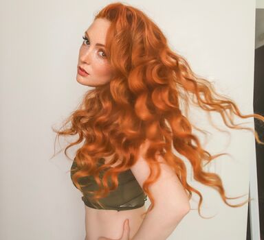 Nicole Simone