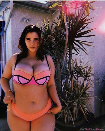 Full leaked Nikkimichay private onlyfans photo