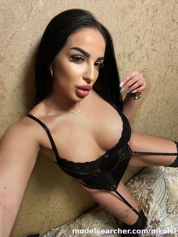 Full leaked Nikolsi private onlyfans photo