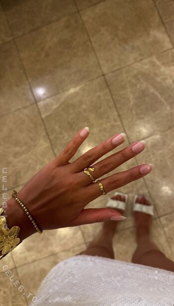 Full leaked Niloez private onlyfans photo