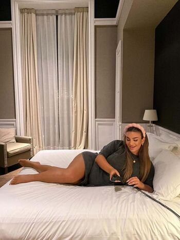 Full leaked Nina story page private onlyfans photo