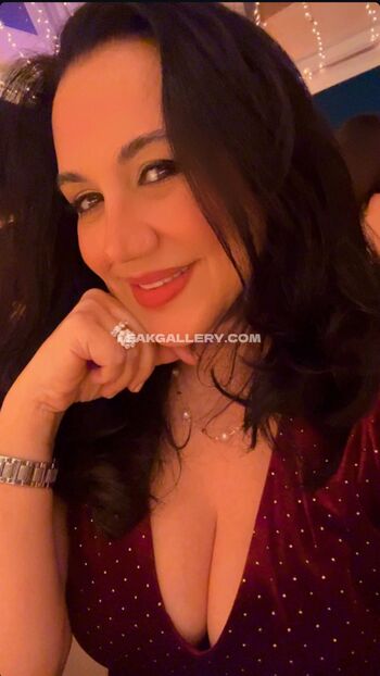 Full leaked Ninahazem private onlyfans photo