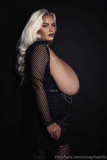 Full leaked Ninaphoenix private onlyfans photo