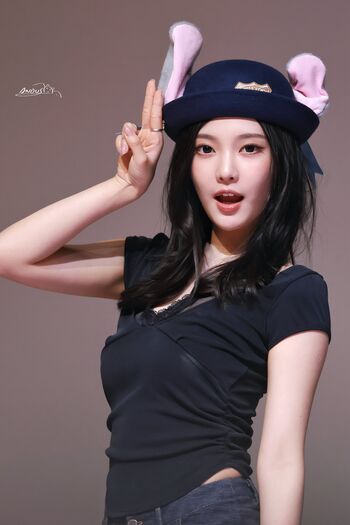 Full leaked Ningning aespa page private onlyfans photo