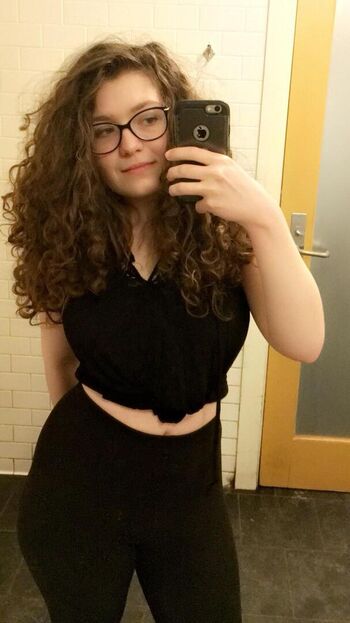 Full leaked Nirvanicataxia private onlyfans photo