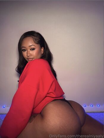 Full leaked Niyaavip private onlyfans photo