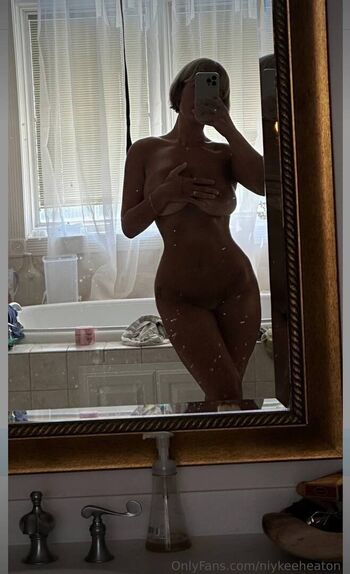 Full leaked Niykee heaton  page private onlyfans photo