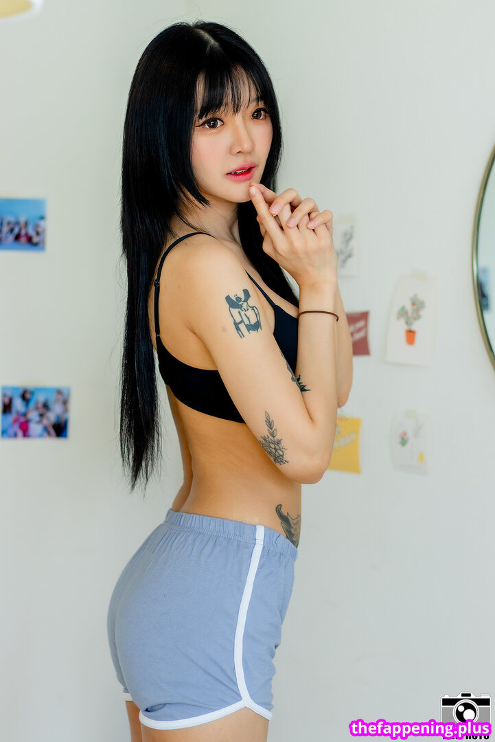 https: / nnewys Photo OnlyFans Nu #16