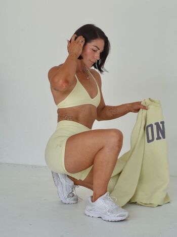 Full leaked Noellebenepe private onlyfans photo