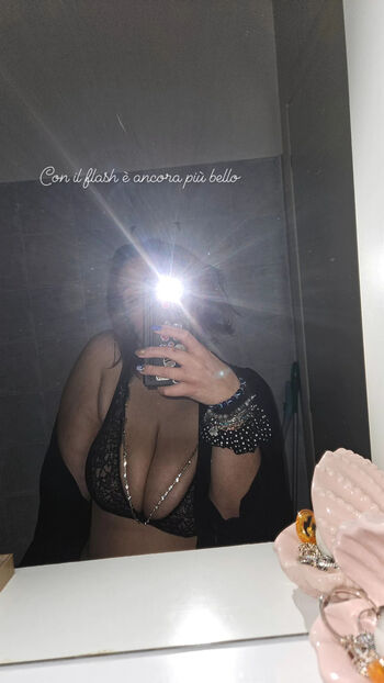 Full leaked Noemi private onlyfans photo