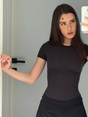 Full leaked Notevuushka private onlyfans photo