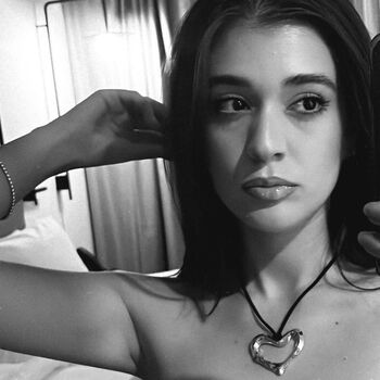 Full leaked Nourine abouseada page private onlyfans photo