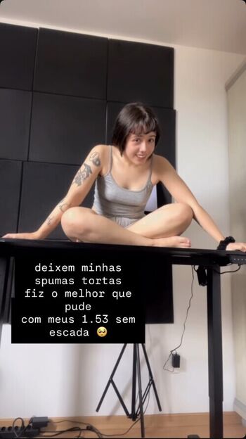 Novinhas Com Peitos Pequenos