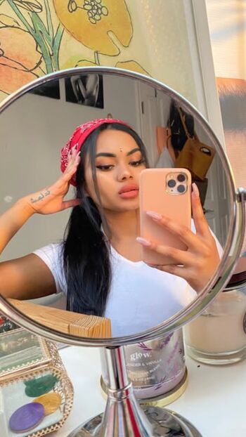 Full leaked Numi zarah page private onlyfans photo