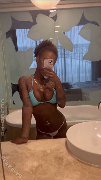 Full leaked Nura habib omer page private onlyfans photo