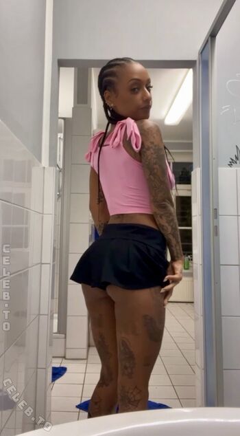 Full leaked Nura habib omer private onlyfans photo