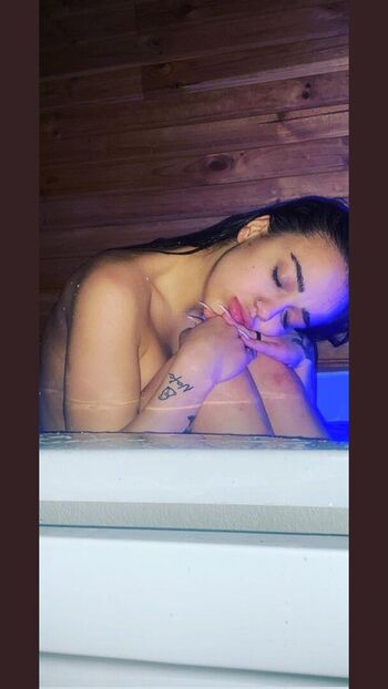 Full leaked Nurseliaksoy private onlyfans photo