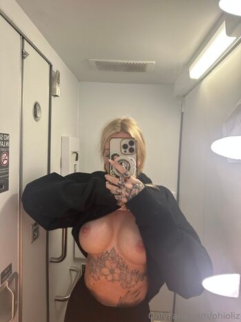 Full leaked Ohioliz private onlyfans photo
