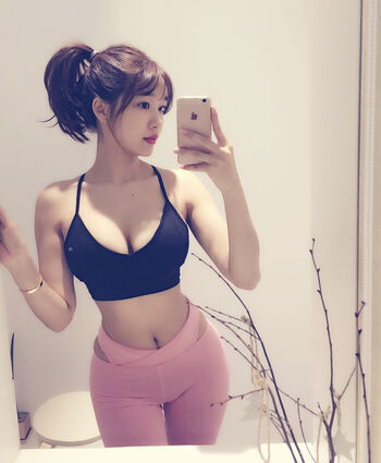 Full leaked Ohttomom private onlyfans photo