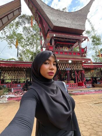 Full leaked Oklinfia private onlyfans photo