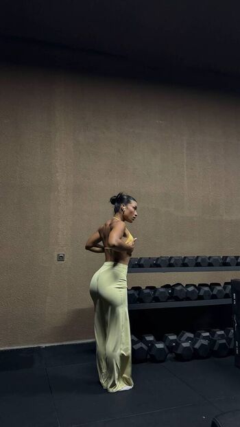 Full leaked Okyyoliviaa private onlyfans photo