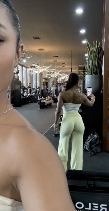 Full leaked Okyyoliviaa  page private onlyfans photo